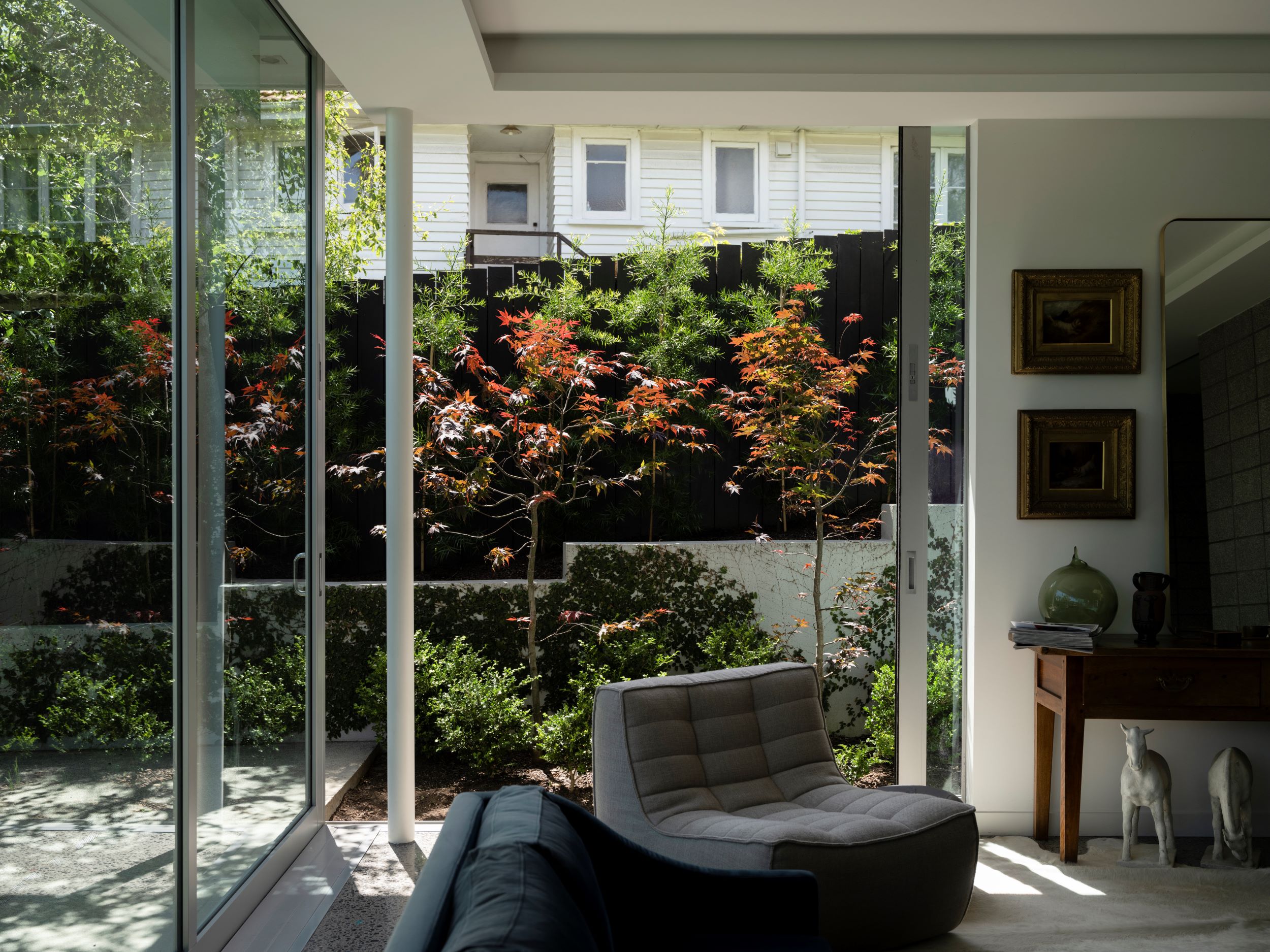 JAREDLOCKHARTDESIGN_DST-JL-HAKANUI-1222-1203