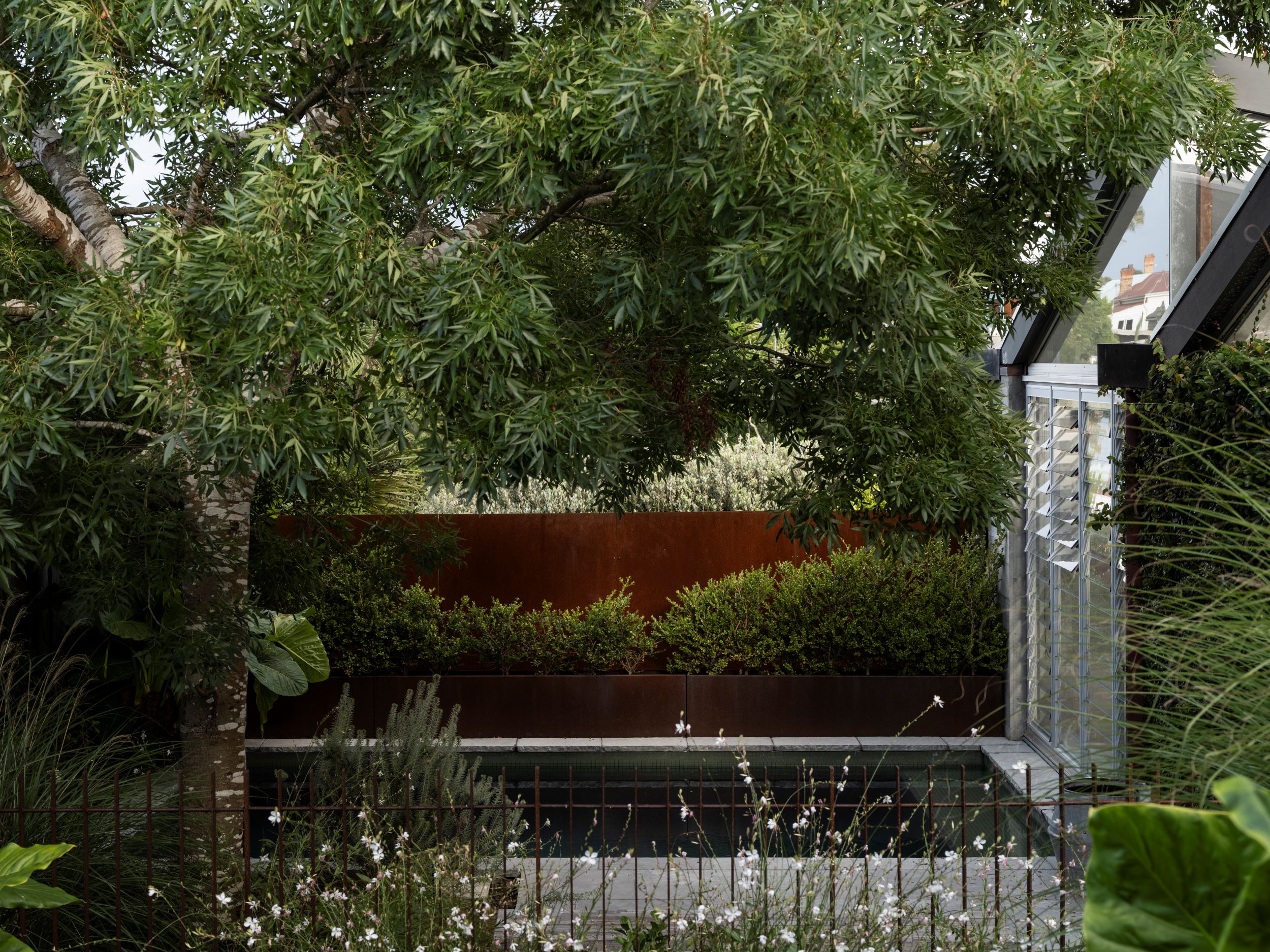 JAREDLOCKHARTDESIGN_DST-JLD-SCHOOLRD-0124-4989